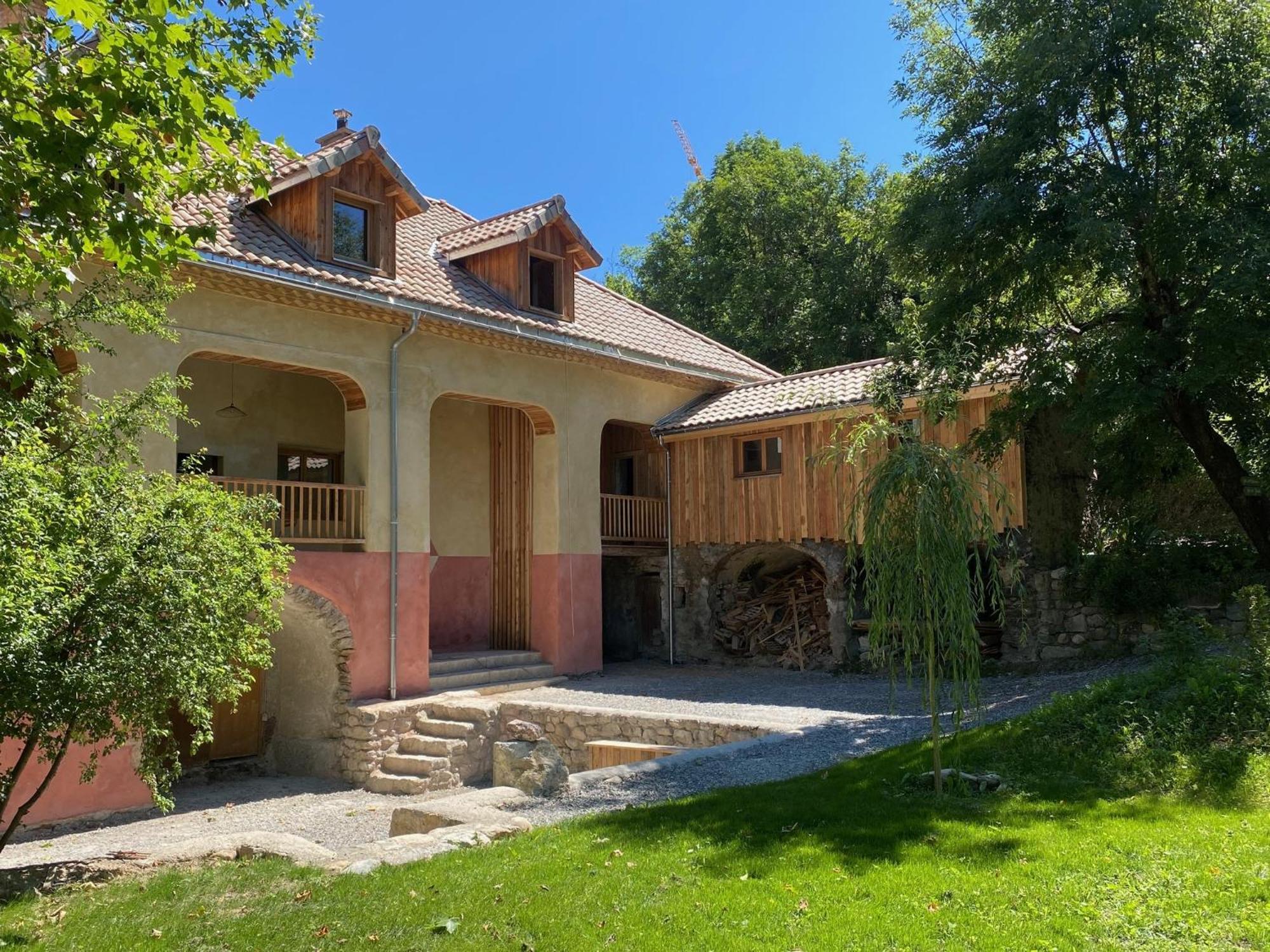 Les Cabanes Du Dauphine Et Logis A La Ferme Gap Zimmer foto